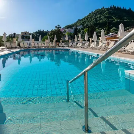 Alexander Aparthotel 3*