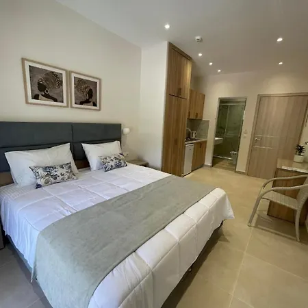 Alexander Aparthotel