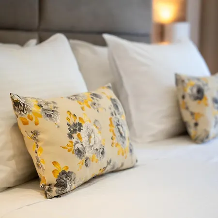 Alexander Aparthotel