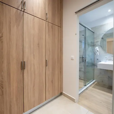 Aparthotel Alexander 3*