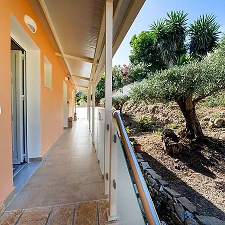 Alexander 3* Agios Gordios (Corfu)